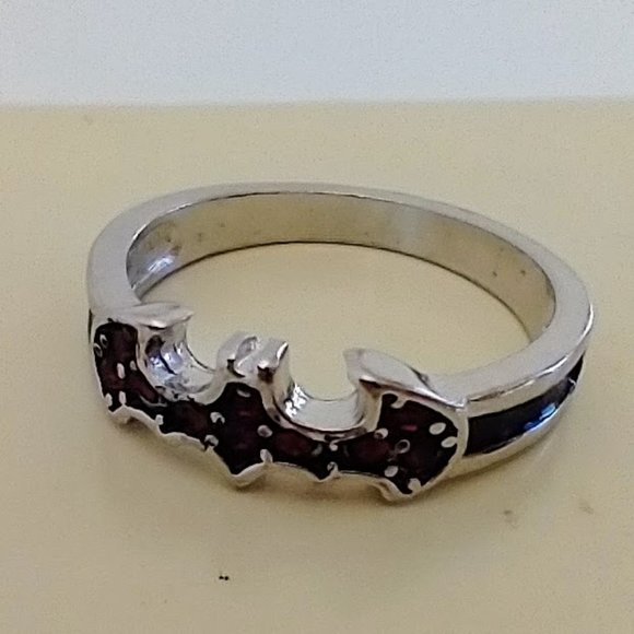 Unisex Bat Ring Silver Tone With Red Stones and Black Enamel Size 8 - Picture 7 of 9